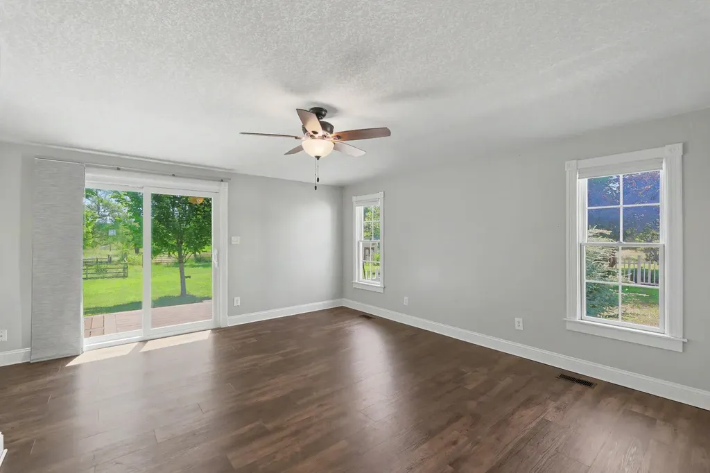21424 SW County Line Road Rose Hill KS 67133