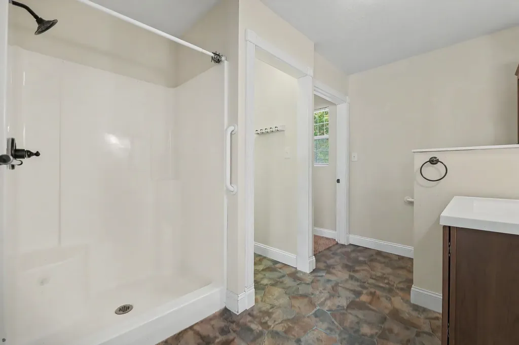 21424 SW County Line Road Rose Hill KS 67133