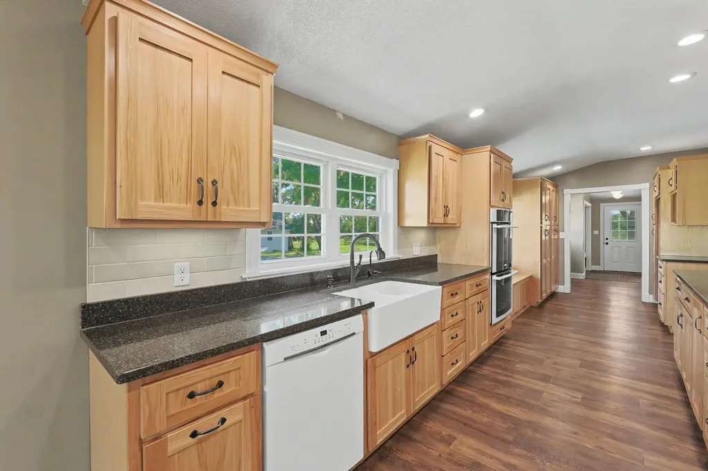 21424 SW County Line Road Rose Hill KS 67133