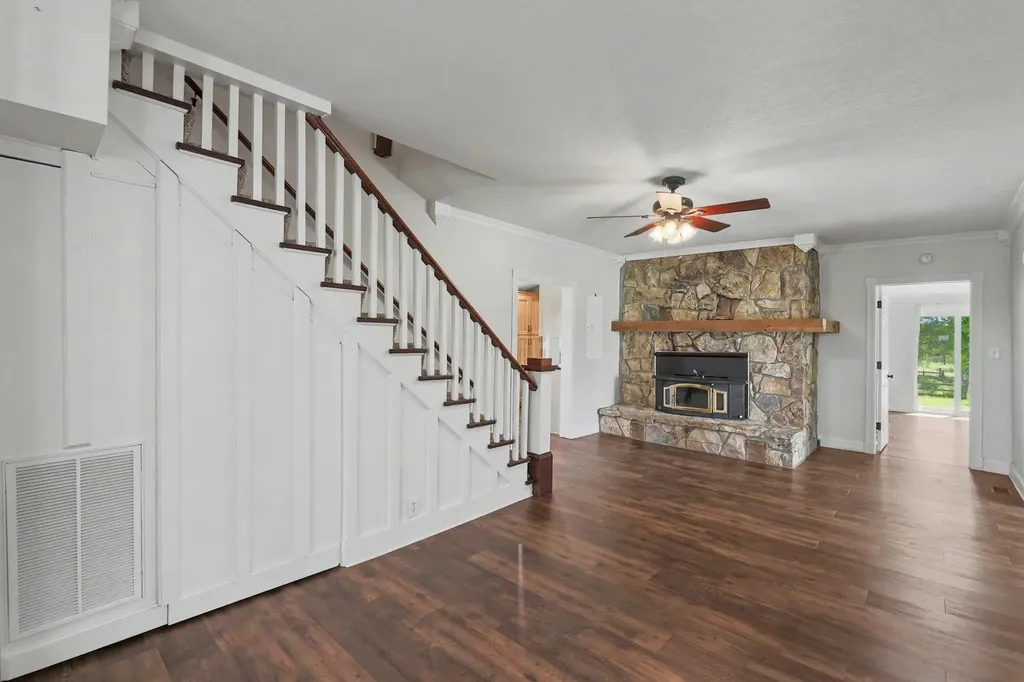 21424 SW County Line Road Rose Hill KS 67133
