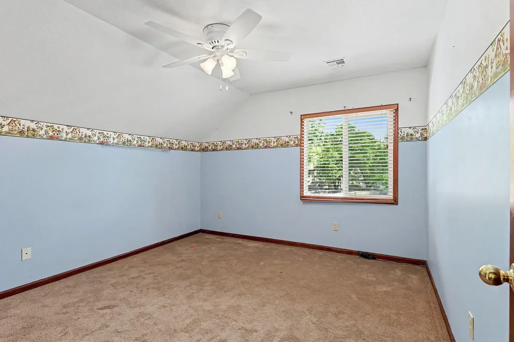 1215 N Fieldcrest Court Wichita KS 67212