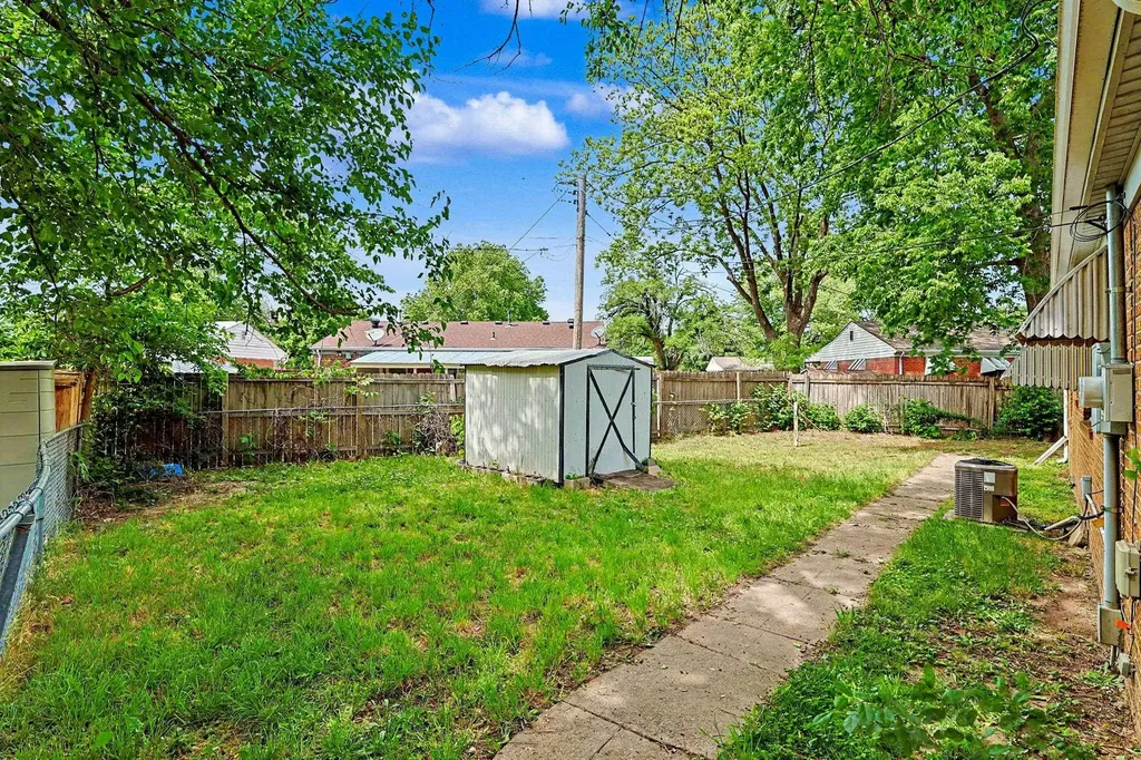 1526 E Donnell Wichita KS 67216