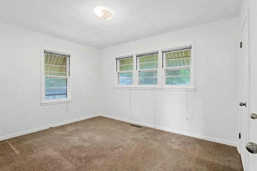 1526 E Donnell Wichita KS 67216