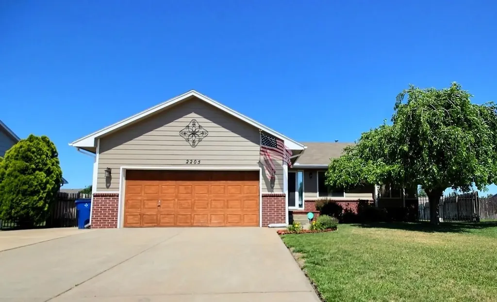 2205 S Shefford Street Wichita KS 67209