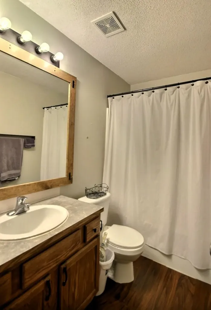2205 S Shefford Street Wichita KS 67209