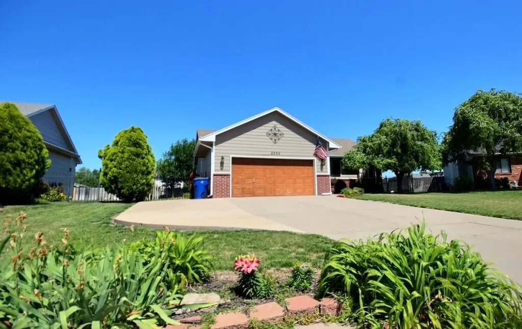 2205 S Shefford Street Wichita KS 67209