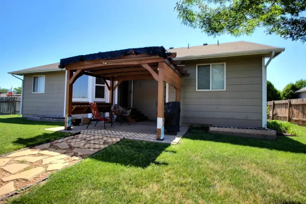 2205 S Shefford Street Wichita KS 67209