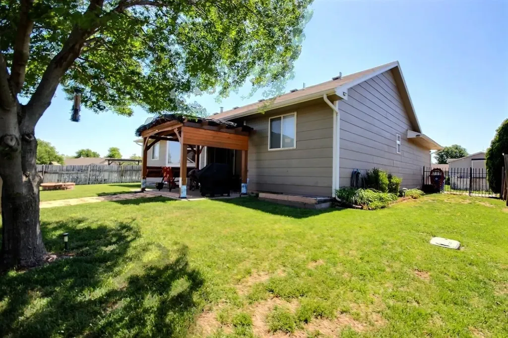 2205 S Shefford Street Wichita KS 67209