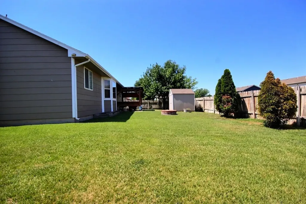 2205 S Shefford Street Wichita KS 67209