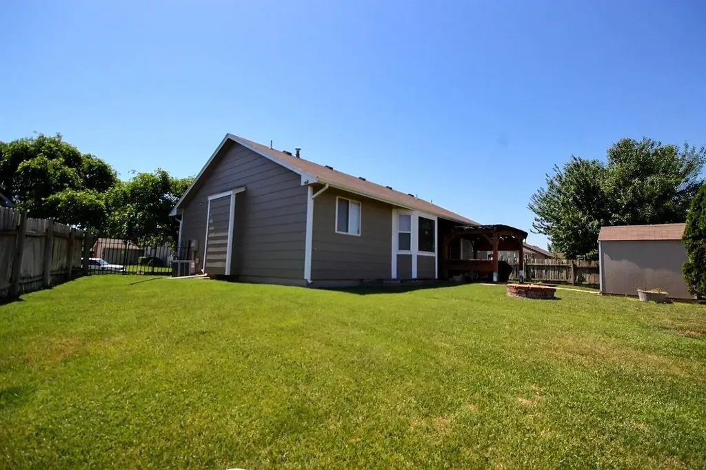 2205 S Shefford Street Wichita KS 67209