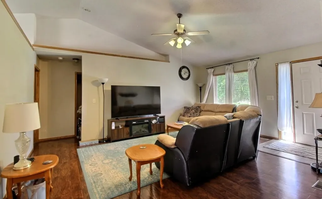 2205 S Shefford Street Wichita KS 67209