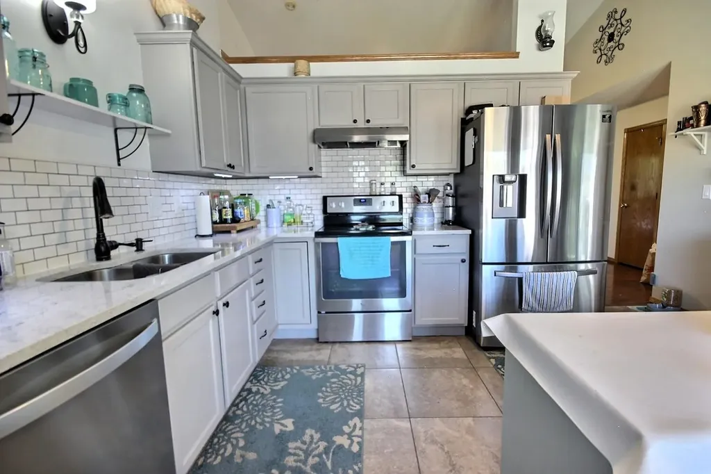 2205 S Shefford Street Wichita KS 67209