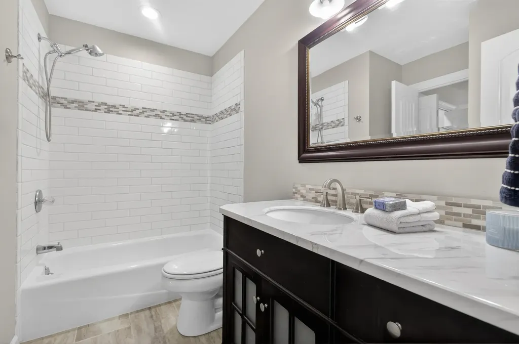 11725 W Alderny Court Wichita KS 67212