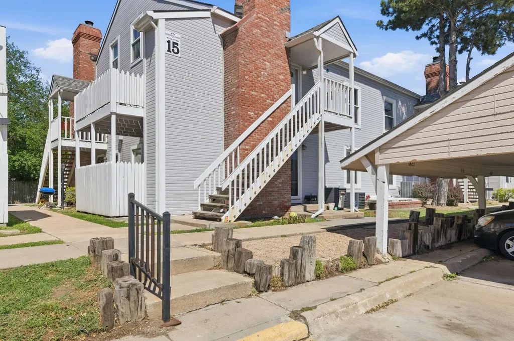 1717 S Cypress Street Wichita KS 67207