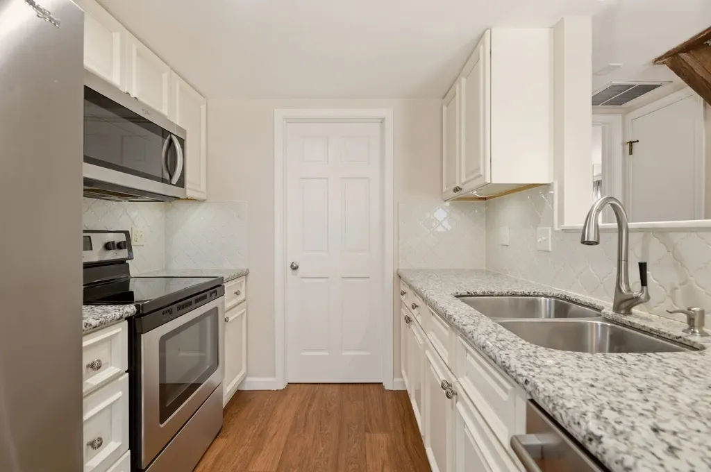 1717 S Cypress Street Wichita KS 67207