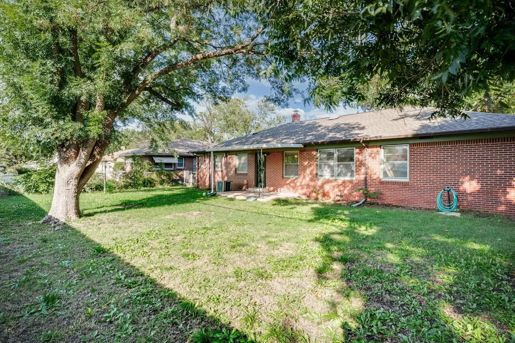 2045 N Payne Avenue Wichita KS 67203