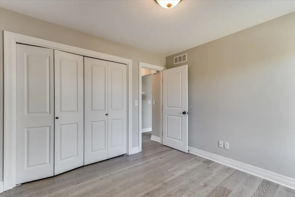 2817 N Woodridge Wichita KS 67226
