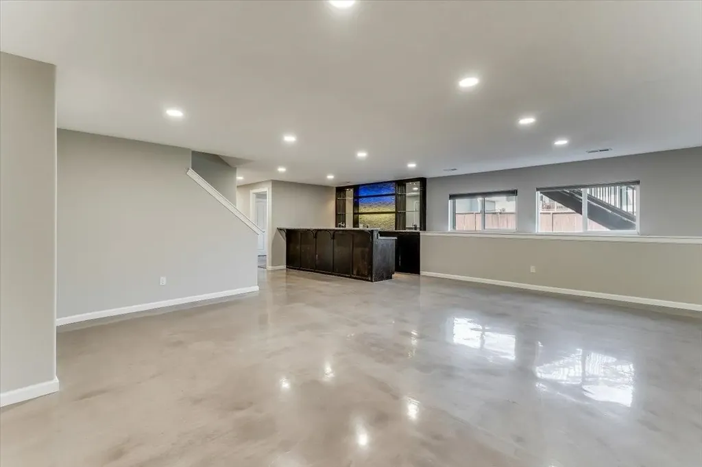 2817 N Woodridge Wichita KS 67226