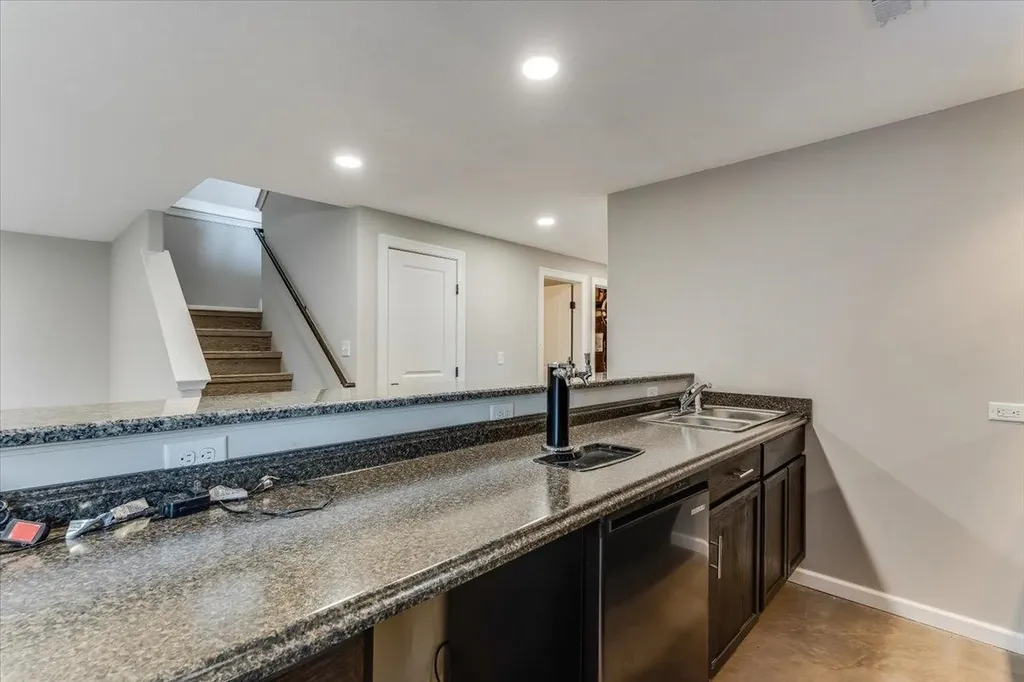 2817 N Woodridge Wichita KS 67226