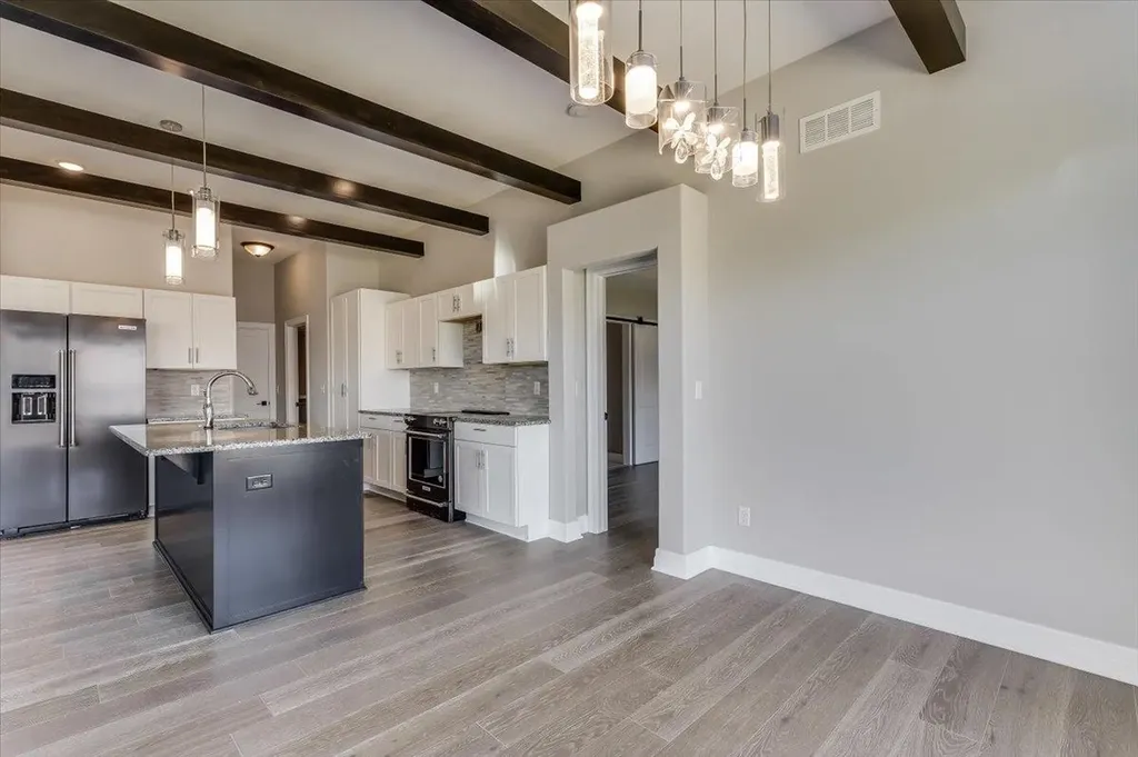 2817 N Woodridge Wichita KS 67226