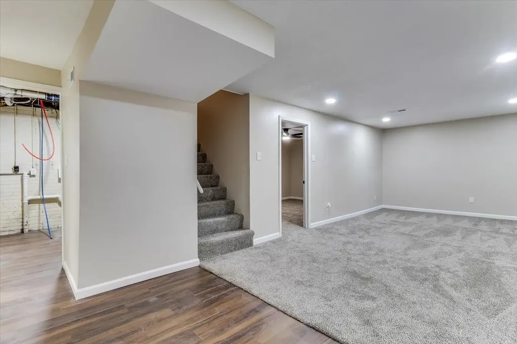 305 Central Avenue Newton KS 67114