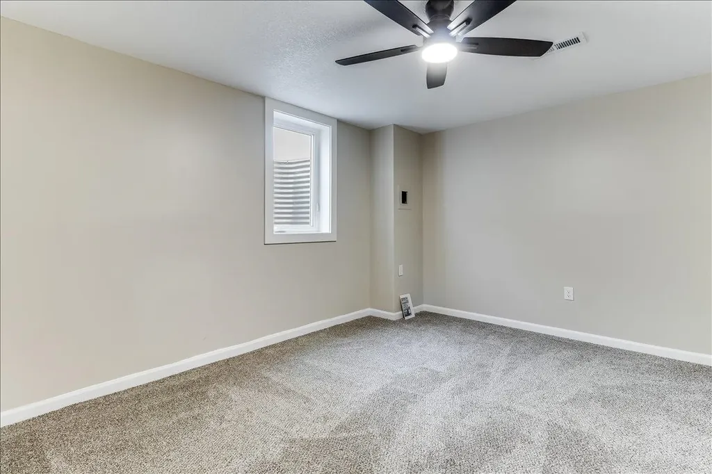 305 Central Avenue Newton KS 67114
