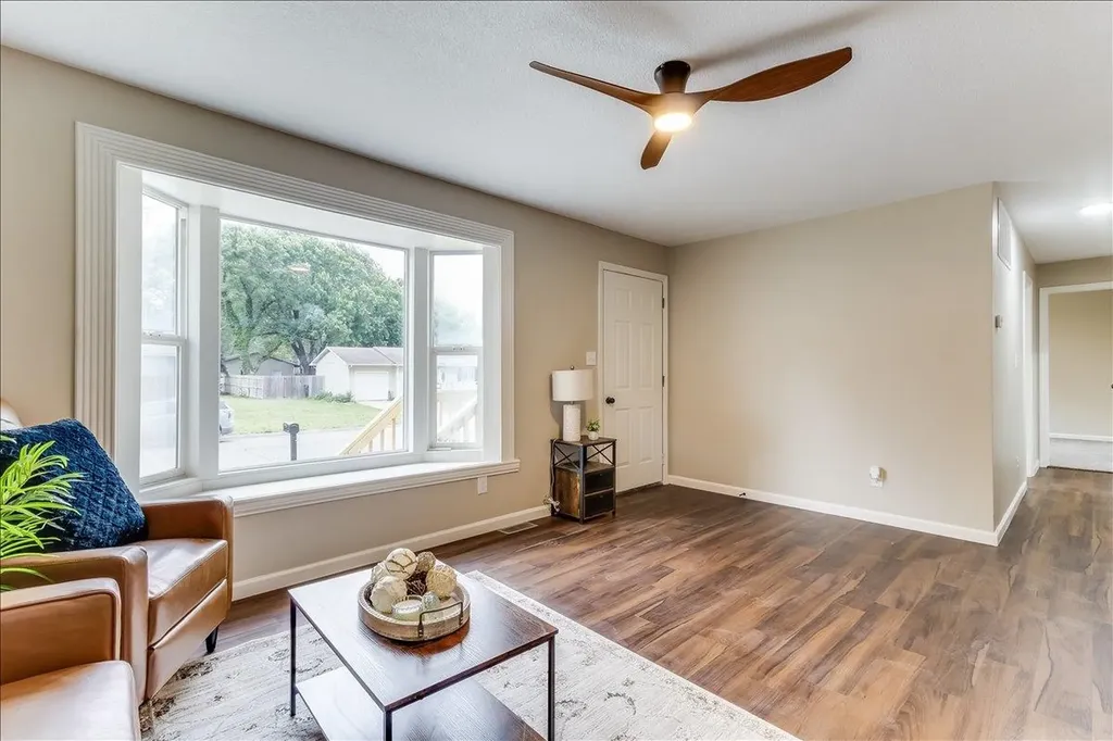 305 Central Avenue Newton KS 67114