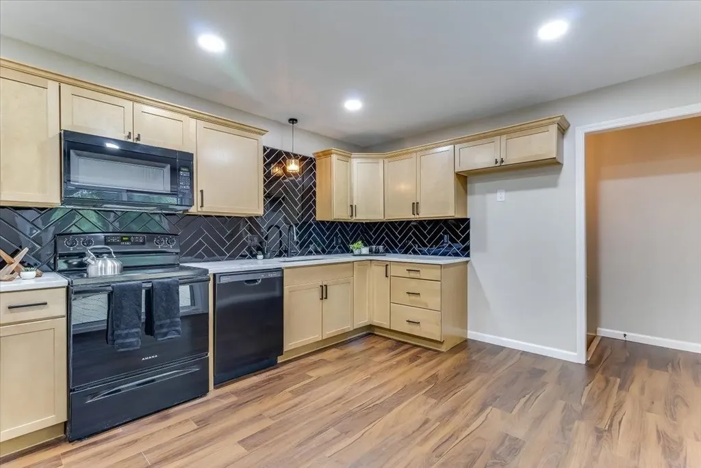 305 Central Avenue Newton KS 67114