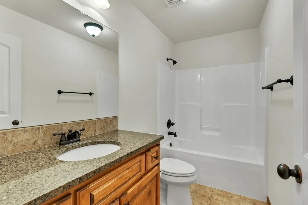 3045 Willow Creek Rose Hill KS 67133