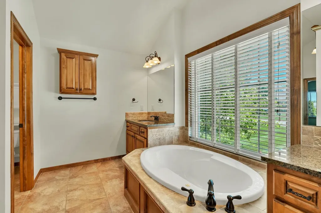 3045 Willow Creek Rose Hill KS 67133