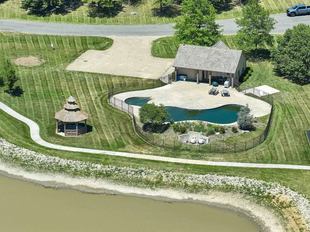 3045 Willow Creek Rose Hill KS 67133
