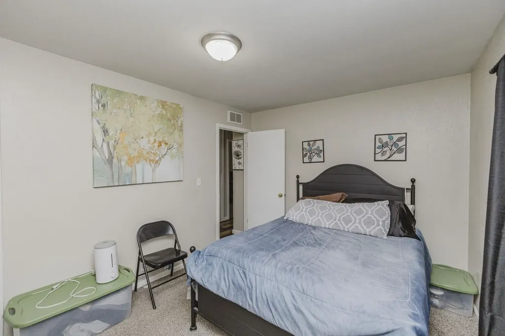 3250 S Downtain Wichita KS 67217