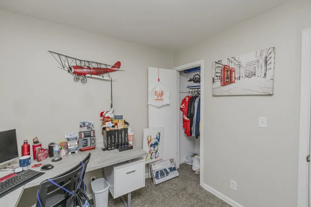 3250 S Downtain Wichita KS 67217