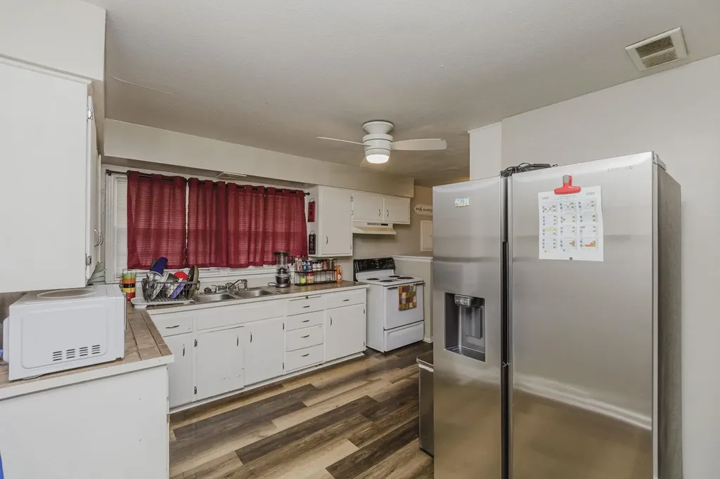 3250 S Downtain Wichita KS 67217