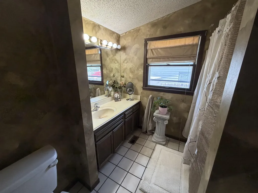 3706 W 19th Street N Wichita KS 67203