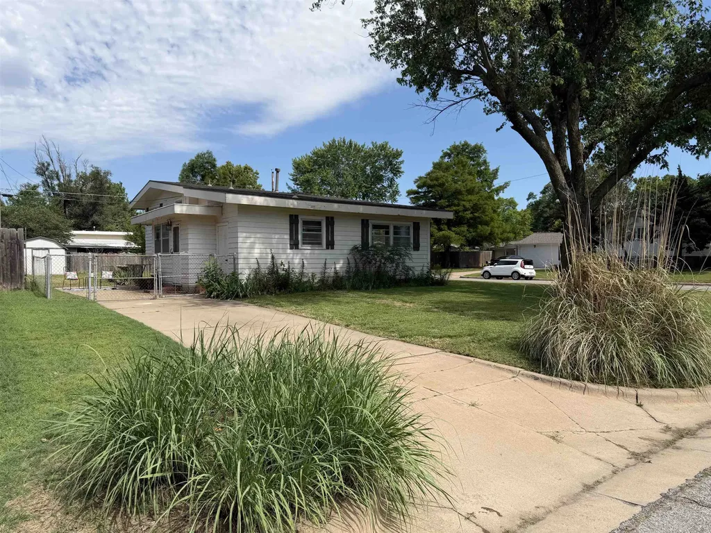 3706 W 19th Street N Wichita KS 67203