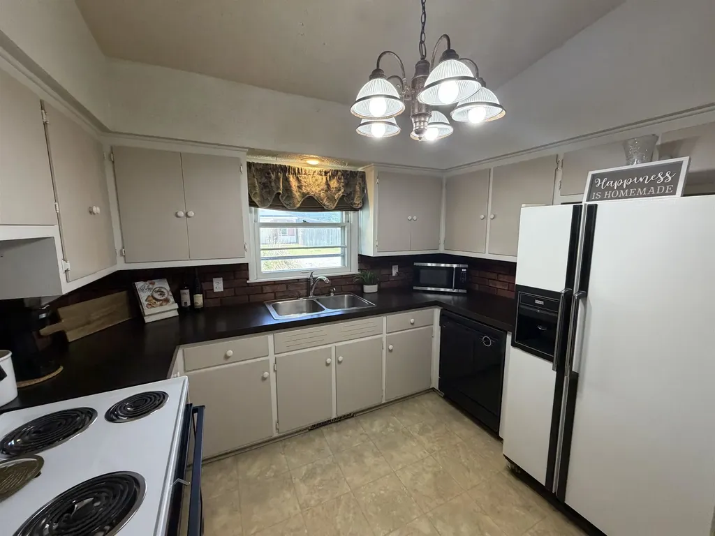 3706 W 19th Street N Wichita KS 67203
