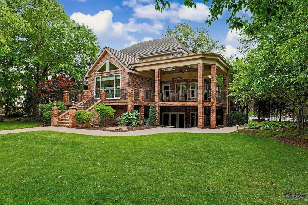 8304 E Bridlewood Wichita KS 67206