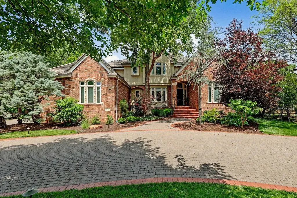 8304 E Bridlewood Wichita KS 67206