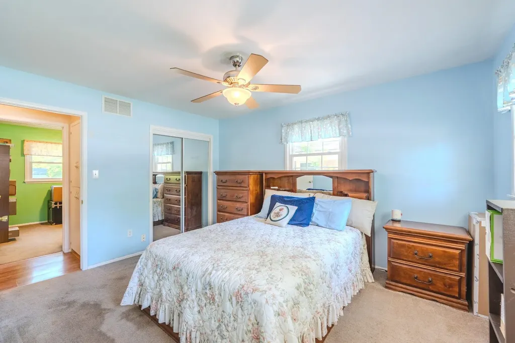 804 E English Court Derby KS 67037
