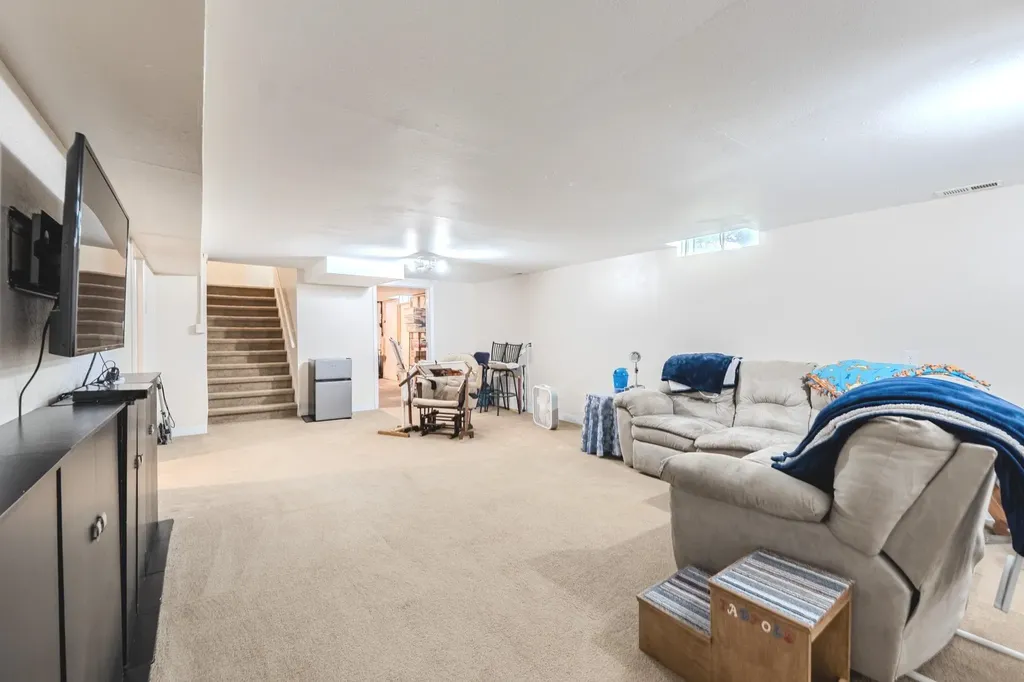 804 E English Court Derby KS 67037