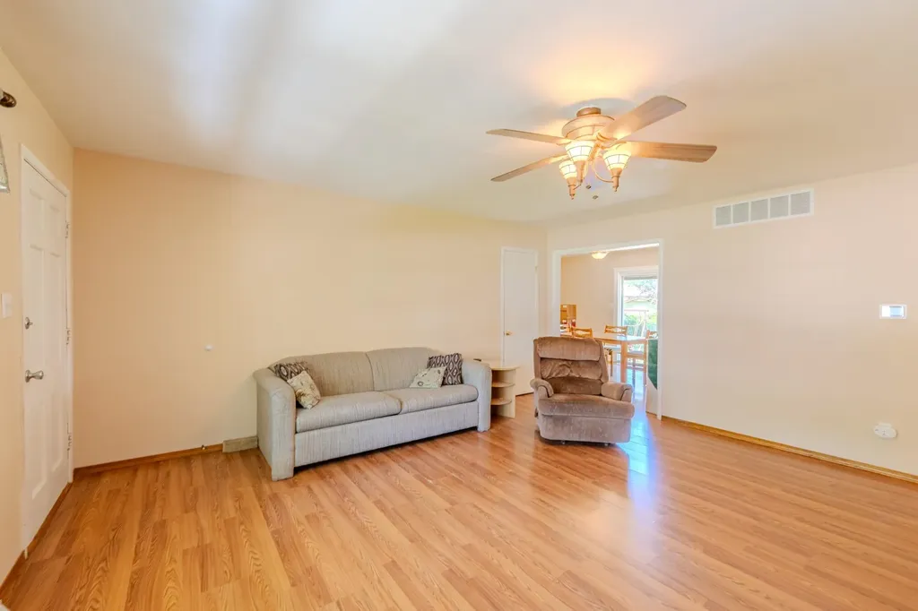 804 E English Court Derby KS 67037