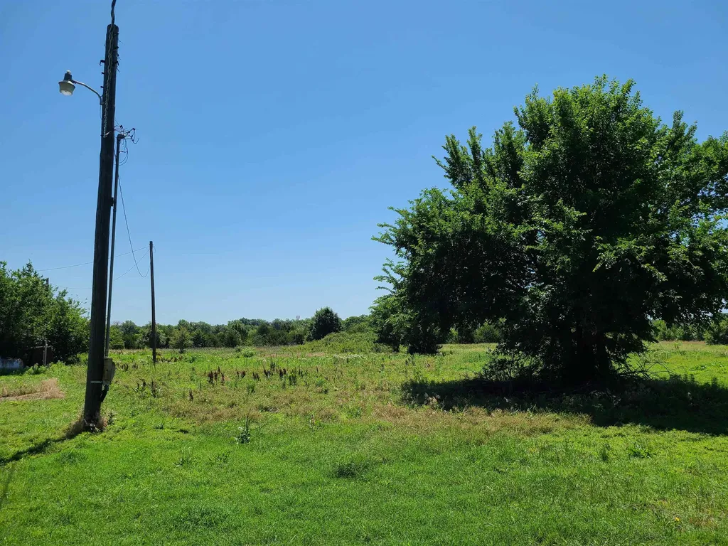 5601 252nd Arkansas City KS 67005