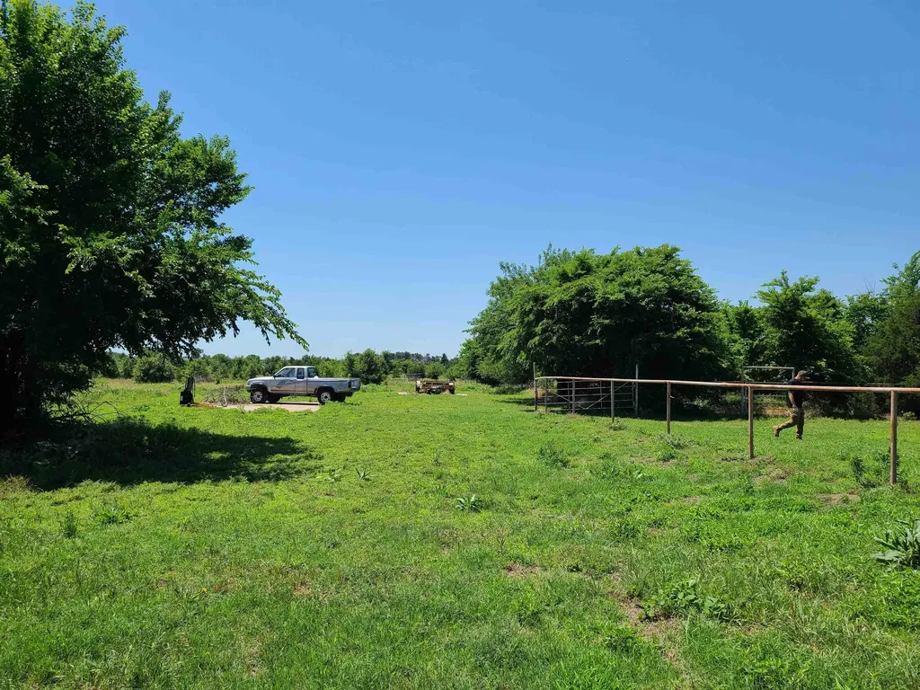 5601 252nd Arkansas City KS 67005