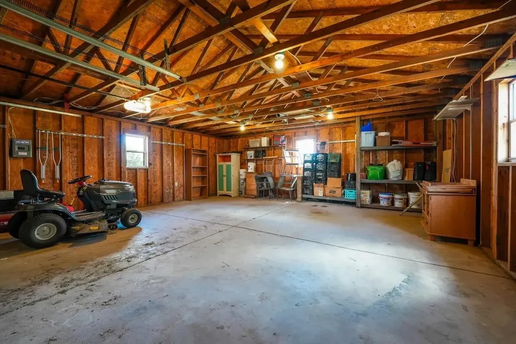 18156 SW Tawakoni Road Rose Hill KS 67133