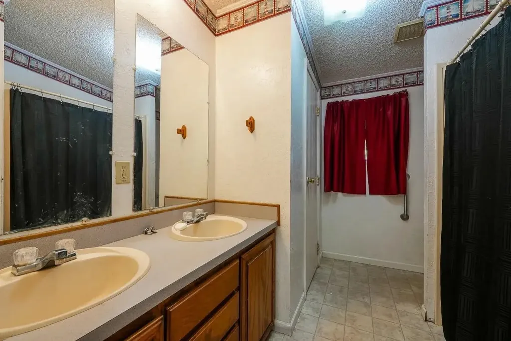 18156 SW Tawakoni Road Rose Hill KS 67133