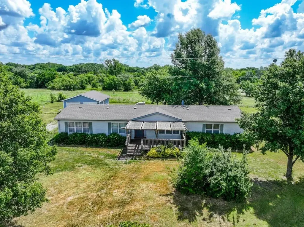 18156 SW Tawakoni Road Rose Hill KS 67133