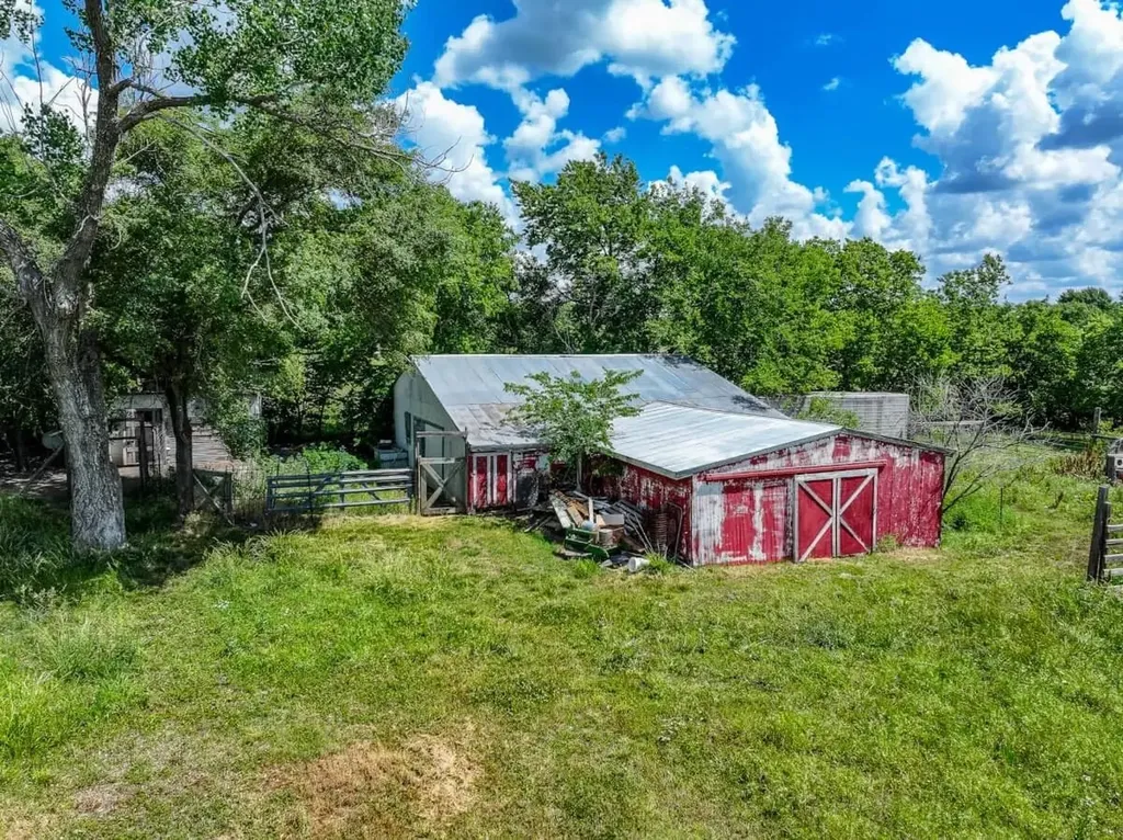 18156 SW Tawakoni Road Rose Hill KS 67133