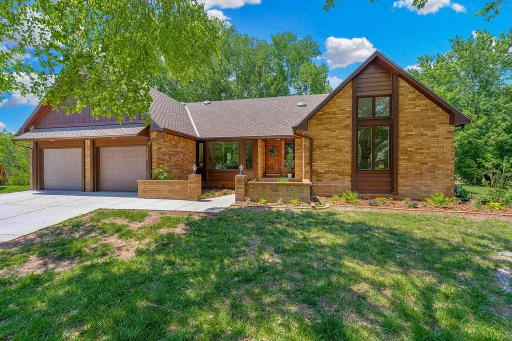 1325 N Covington Circle Wichita KS 67212