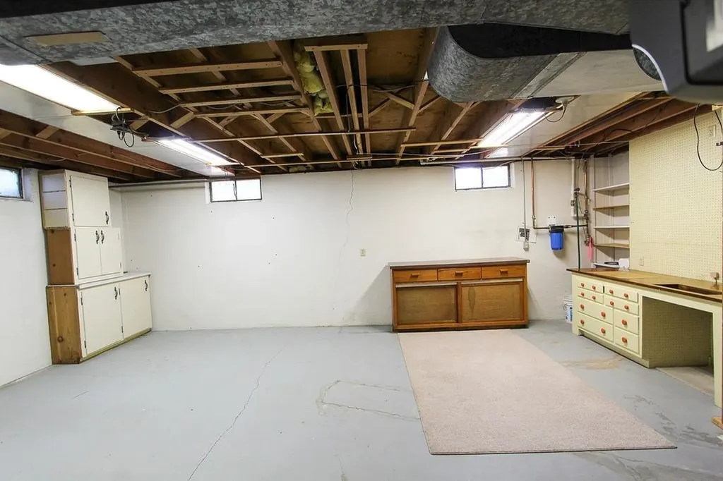 4 Cedar Drive Newton KS 67114